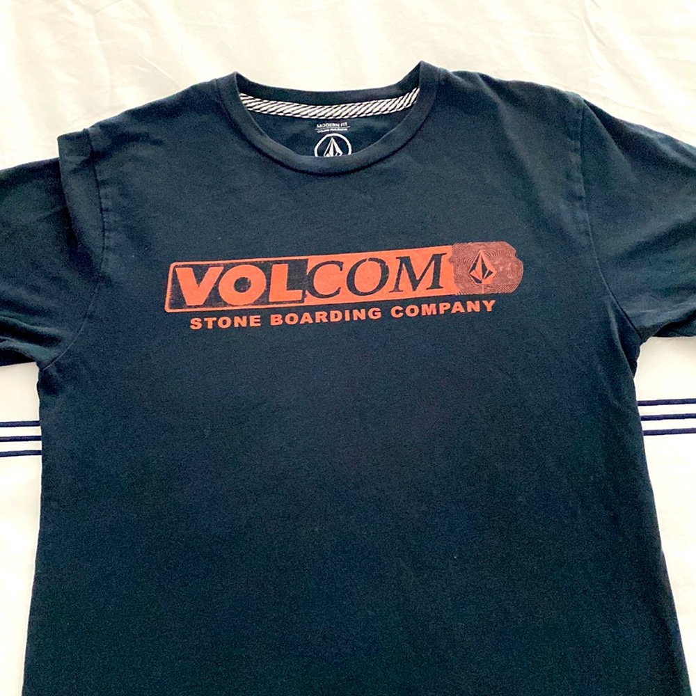 Boys VOLCOM black t.shirt Sz. M